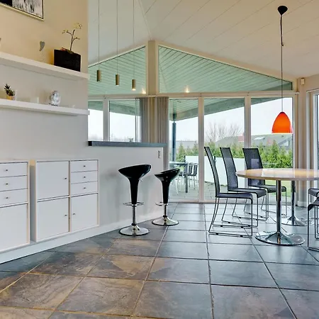 Luxury Near - Three-bedroom Prázdninový dům