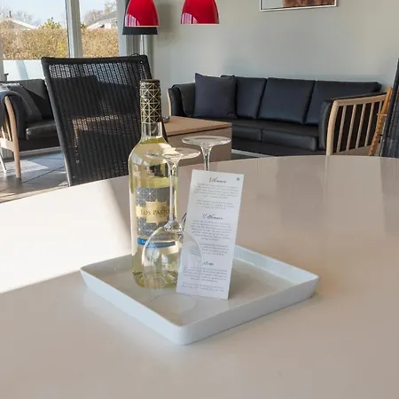 Prázdninový dům Luxury Near - Three-bedroom Nedre Lysabild