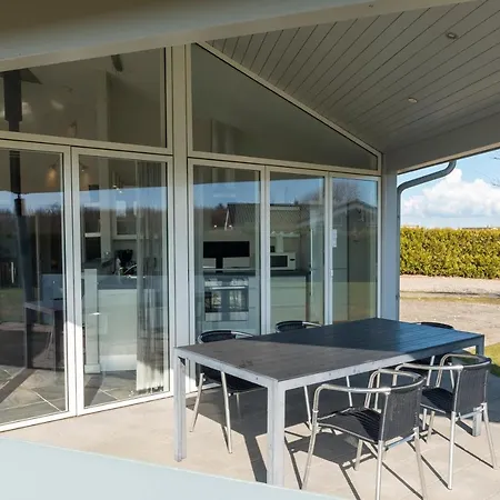 Luxury Near - Three-bedroom Prázdninový dům